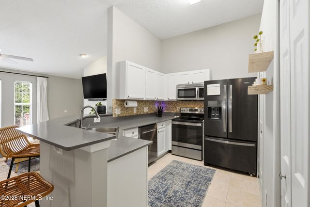 27 JARDIN DE MER Place 27, Jacksonville Beach, FL 32250