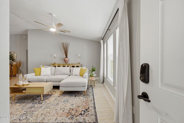 27 JARDIN DE MER Place 27, Jacksonville Beach, FL 32250