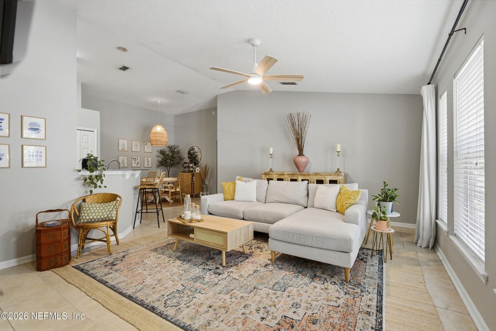 27 JARDIN DE MER Place 27, Jacksonville Beach, FL 32250