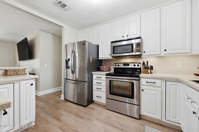 1611 6TH Avenue N, Jacksonville Beach, FL 32250