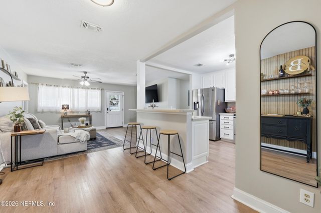 1611 6TH Avenue N, Jacksonville Beach, FL 32250