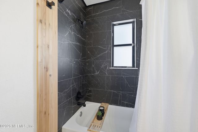 1611 6TH Avenue N, Jacksonville Beach, FL 32250