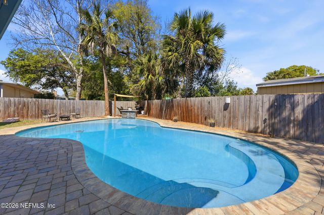 1611 6TH Avenue N, Jacksonville Beach, FL 32250