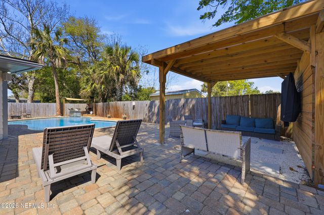 1611 6TH Avenue N, Jacksonville Beach, FL 32250