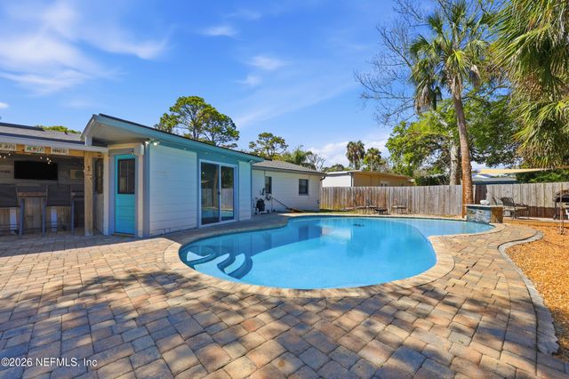 1611 6TH Avenue N, Jacksonville Beach, FL 32250