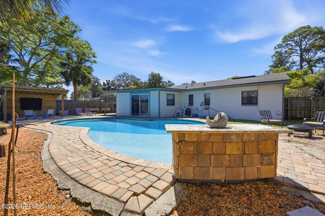 1611 6TH Avenue N, Jacksonville Beach, FL 32250