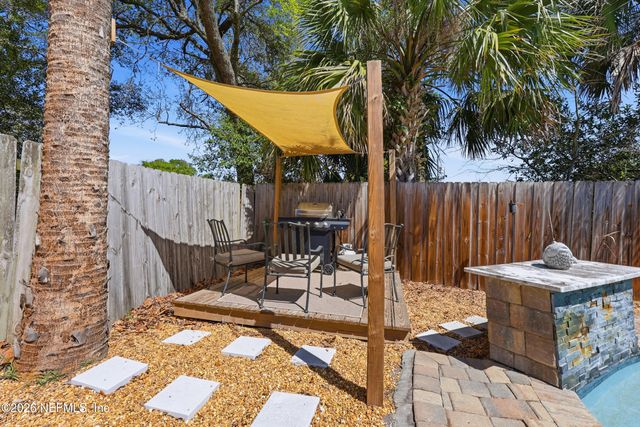 1611 6TH Avenue N, Jacksonville Beach, FL 32250