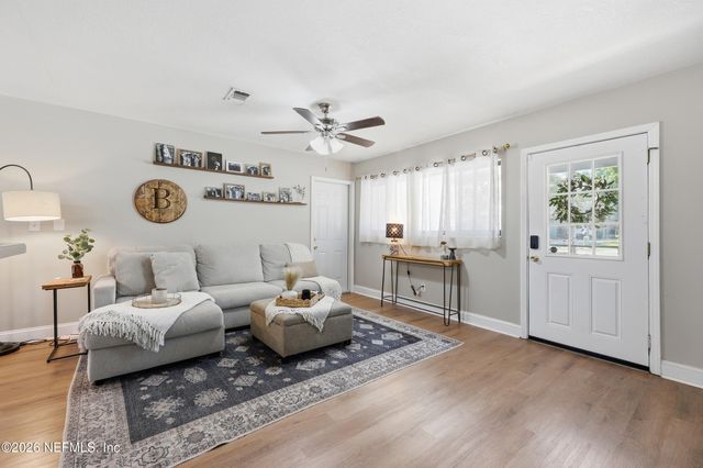 1611 6TH Avenue N, Jacksonville Beach, FL 32250