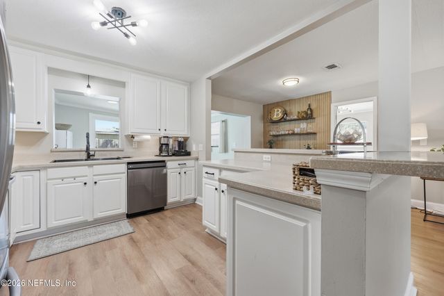 1611 6TH Avenue N, Jacksonville Beach, FL 32250