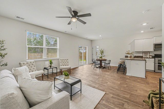 198 Greenwich Drive, Summerville, SC 29486