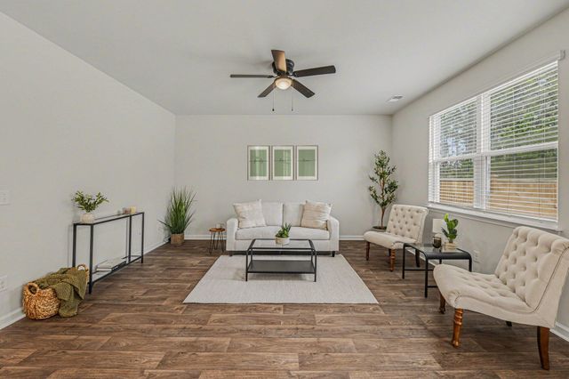 198 Greenwich Drive, Summerville, SC 29486