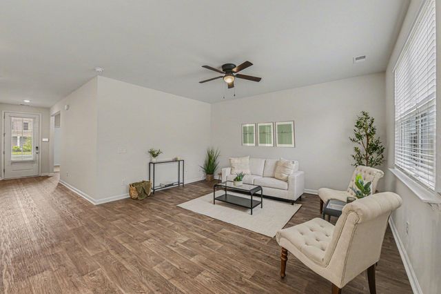 198 Greenwich Drive, Summerville, SC 29486