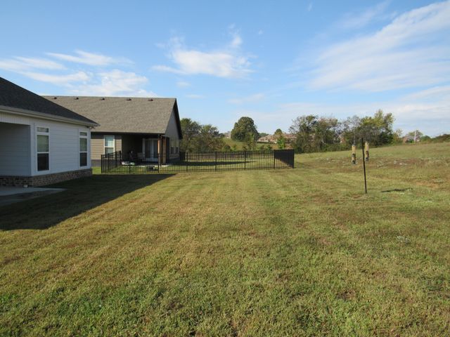 321 Frontier Dr, Clarksville, TN 37043