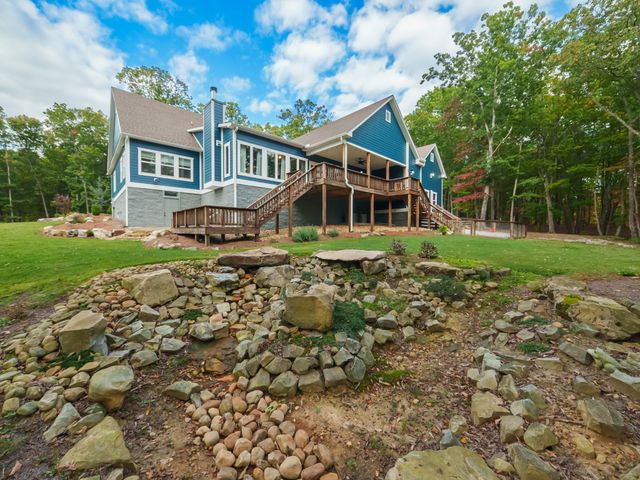 303 N Lake Dr, Altamont, TN 37301
