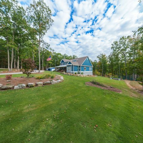 303 N Lake Dr, Altamont, TN 37301