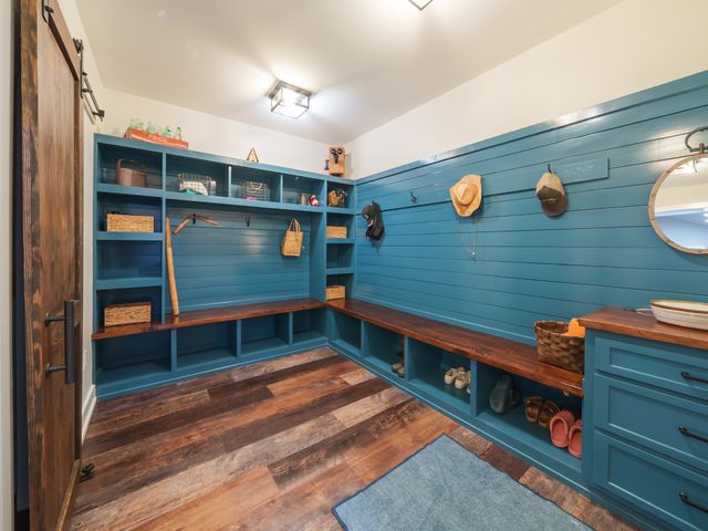 303 N Lake Dr, Altamont, TN 37301