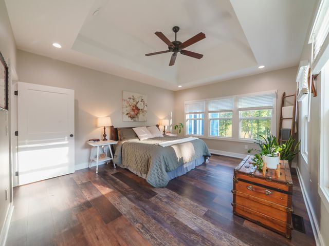 303 N Lake Dr, Altamont, TN 37301