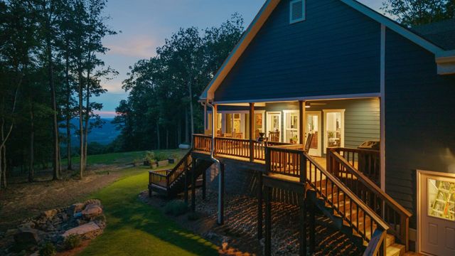 303 N Lake Dr, Altamont, TN 37301