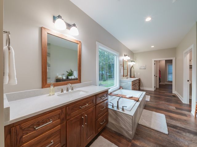 303 N Lake Dr, Altamont, TN 37301