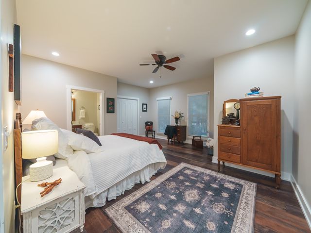 303 N Lake Dr, Altamont, TN 37301
