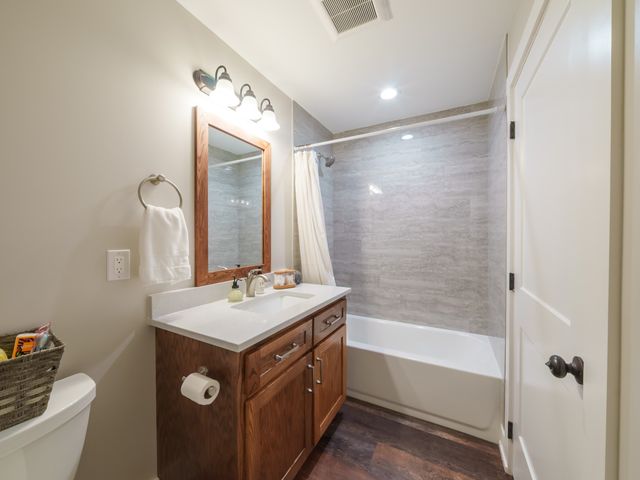 303 N Lake Dr, Altamont, TN 37301