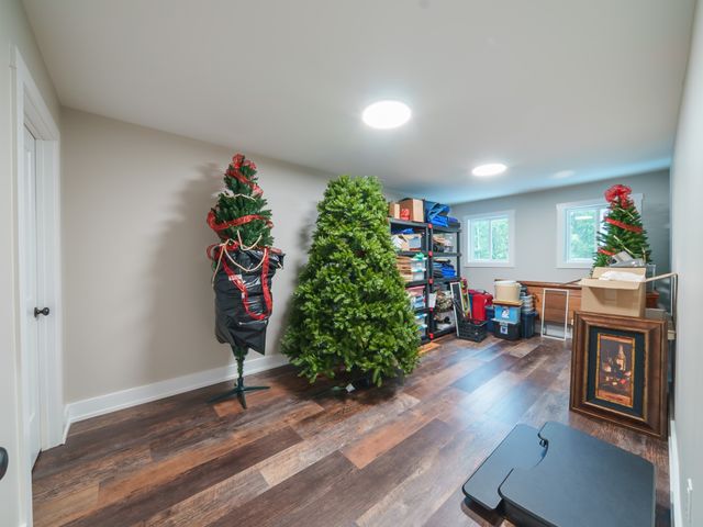 303 N Lake Dr, Altamont, TN 37301