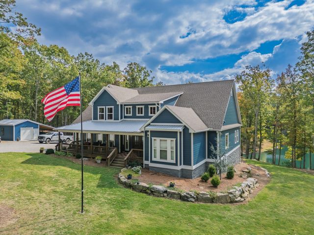 303 N Lake Dr, Altamont, TN 37301