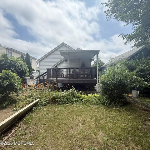 44 Drummond Avenue, Red Bank, NJ 07701