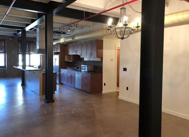 406 Lincoln 206, Marlborough, MA 01752