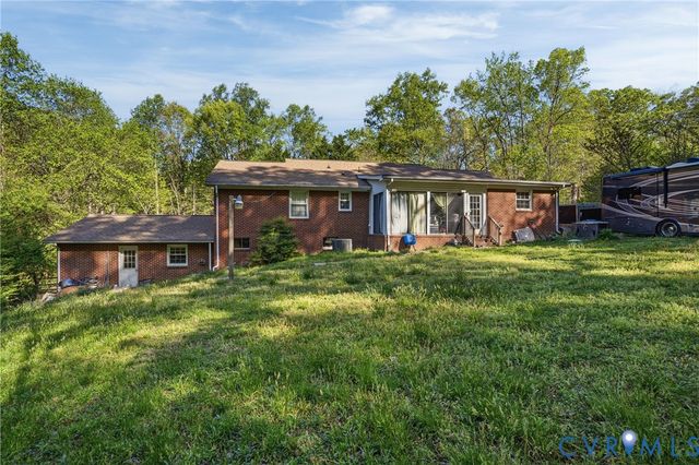 14219 Spruce Ave, Chester, VA 23836