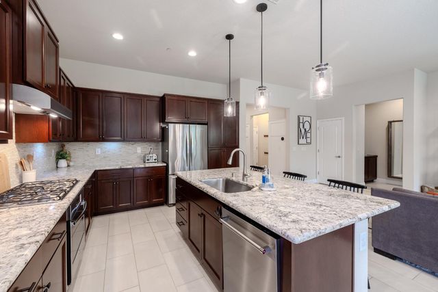 317 Brightside Ct, Roseville, CA 95661