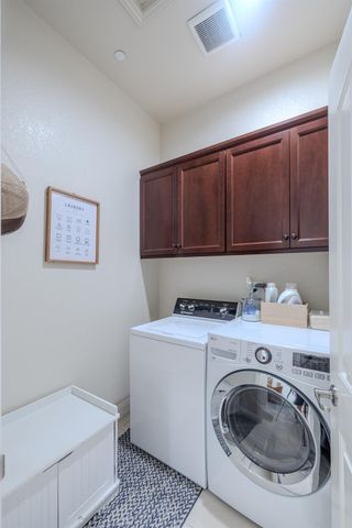 317 Brightside Ct, Roseville, CA 95661