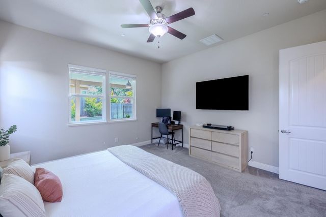 317 Brightside Ct, Roseville, CA 95661