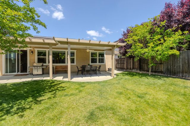 317 Brightside Ct, Roseville, CA 95661