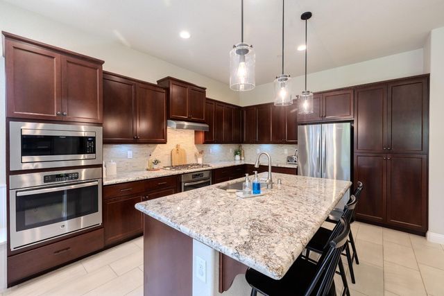 317 Brightside Ct, Roseville, CA 95661