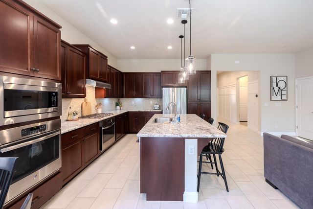 317 Brightside Ct, Roseville, CA 95661