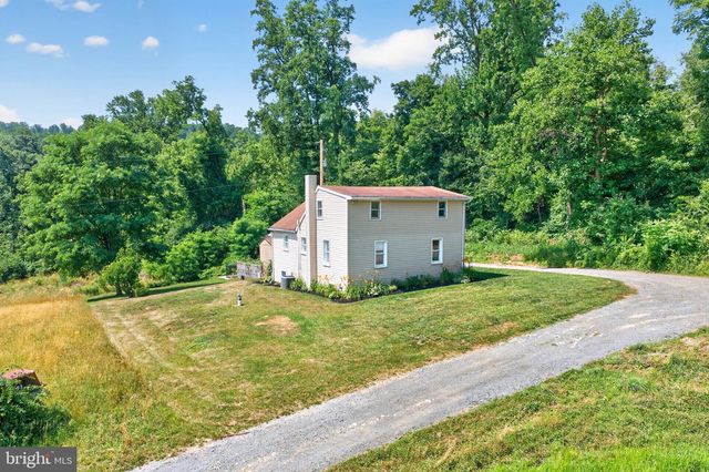 140 LIMEKILN RD, Reading, PA 19606
