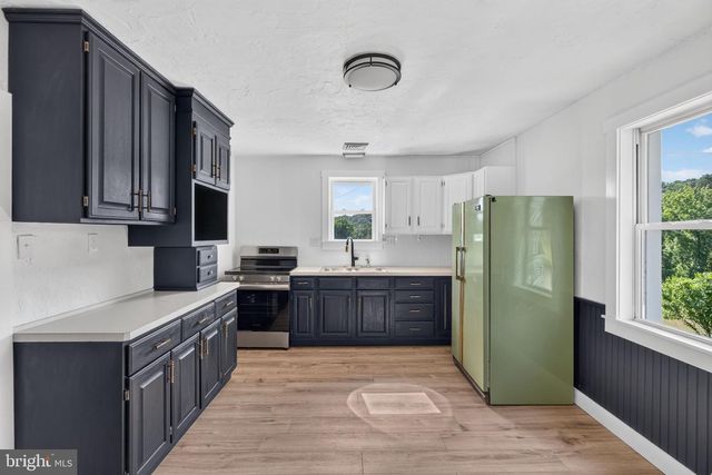 140 LIMEKILN RD, Reading, PA 19606