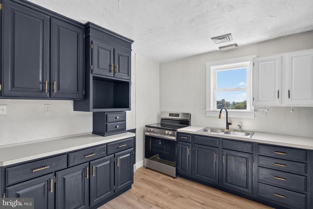 140 LIMEKILN RD, Reading, PA 19606