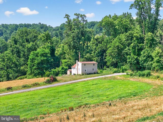 140 LIMEKILN RD, Reading, PA 19606