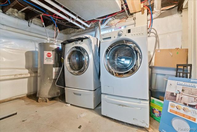 726 W Willow Street, Lansing, MI 48906
