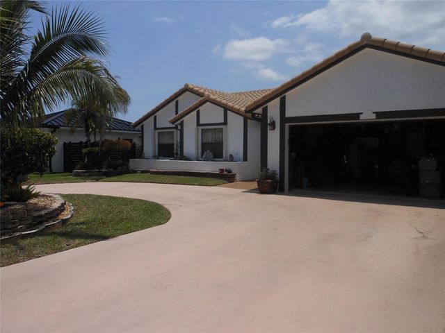 8706 NW 83rd Street, Tamarac, FL 33321