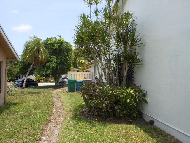 8706 NW 83rd Street, Tamarac, FL 33321