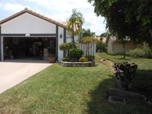 8706 NW 83rd Street, Tamarac, FL 33321