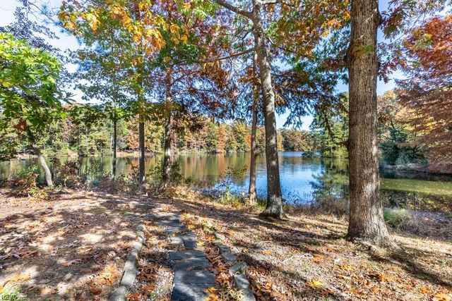 213 The Maine, Williamsburg, VA 23185