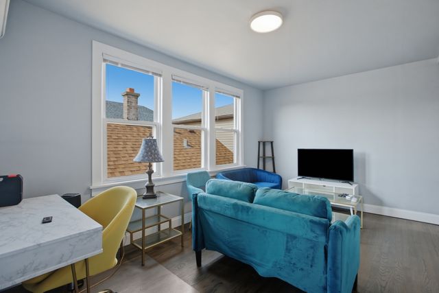 2430 N Normandy Avenue 2, Chicago, IL 60707