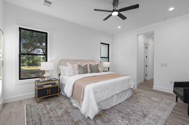 109 Rocky Summit CT, Spicewood, TX 78669