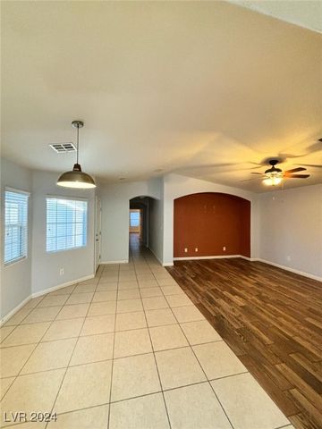 9383 Borough Park Street, Las Vegas, NV 89178