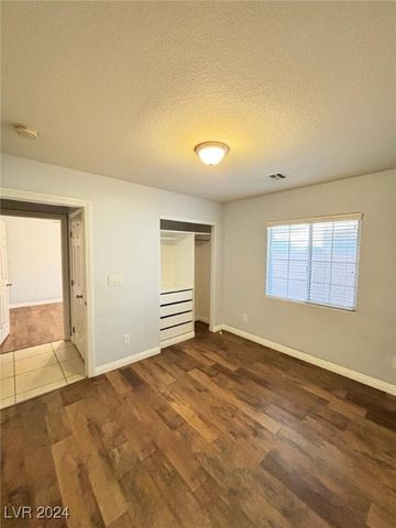 9383 Borough Park Street, Las Vegas, NV 89178