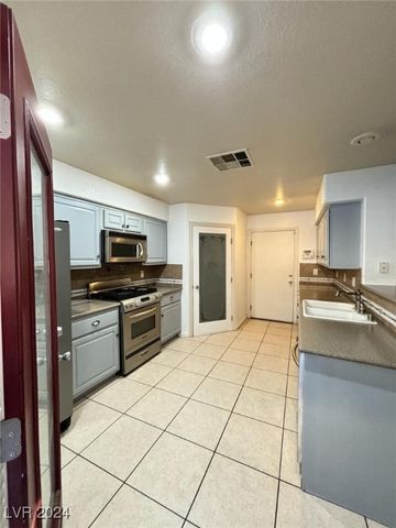 9383 Borough Park Street, Las Vegas, NV 89178
